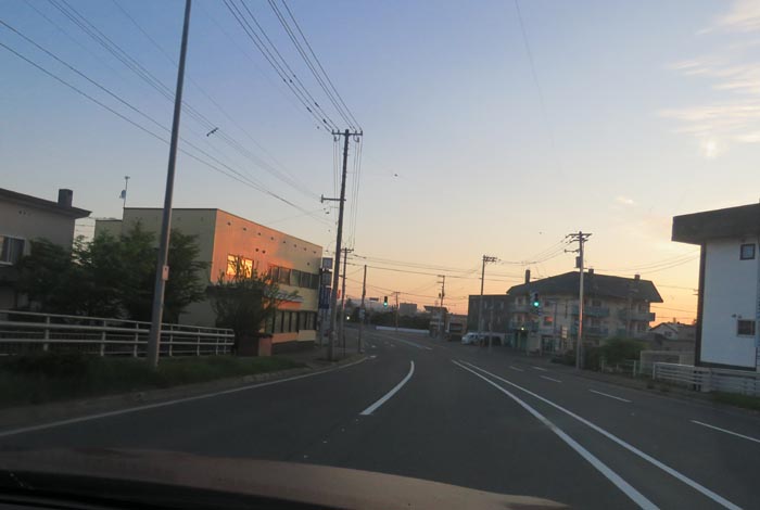webnews今朝の北見/無加川橋を渡り南大通り交差点方向
