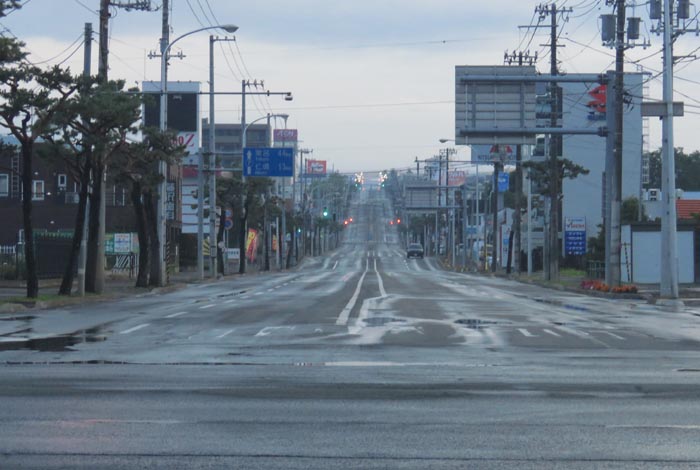 webnews今朝の北見/交差点から奥は常呂方面