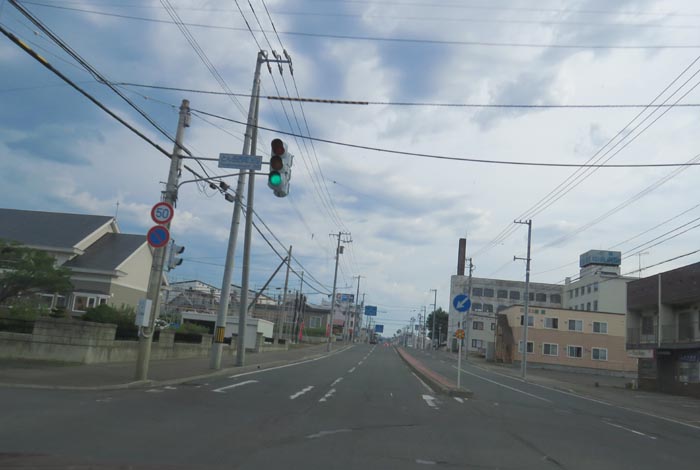 webnews今朝の北見/とん田通り、南大通り交差点から国道39号方向