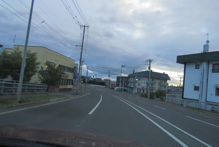 webnews今朝の北見/無加川橋を渡り南大通り交差点方向