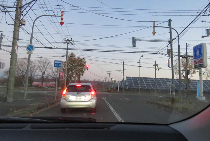 webnews今朝の北見/交差点から奥が無加川の右岸堤防