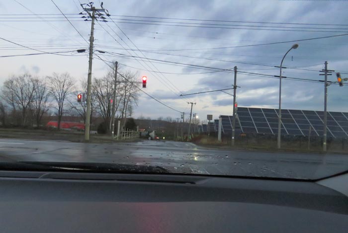 webnews今朝の北見/交差点から奥が無加川の右岸堤防