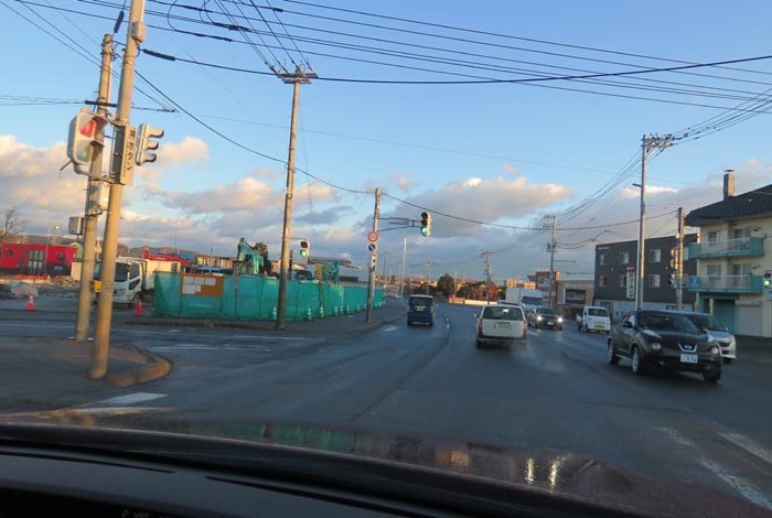 webnews今朝の北見/無加川橋を渡り南大通り交差点方向