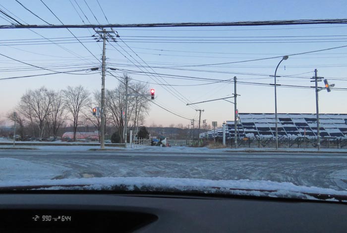 webnews今朝の北見/交差点から奥が無加川の右岸堤防