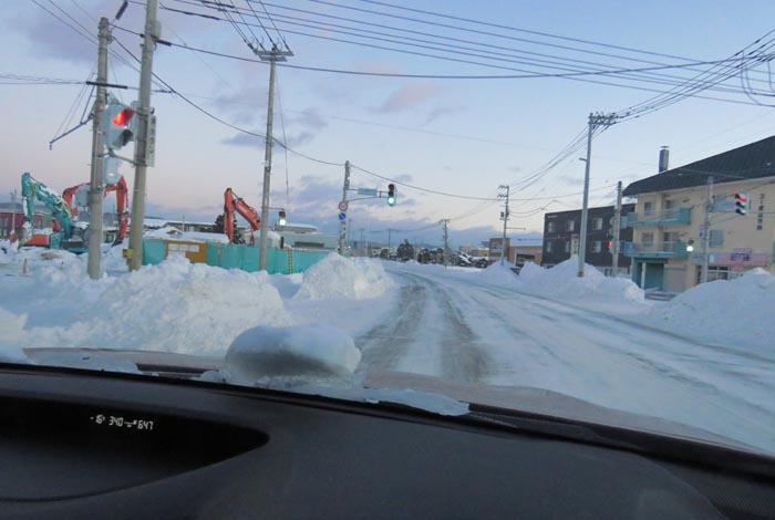 webnews今朝の北見/無加川橋を渡り南大通り交差点方向