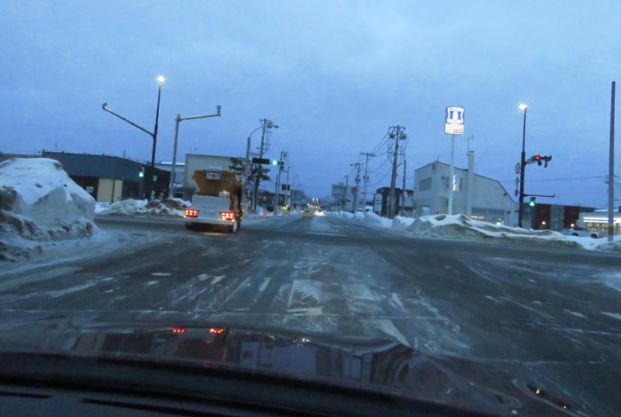 webnews今朝の北見/交差点から奥は常呂方面