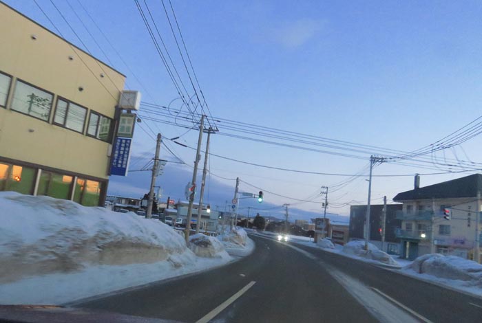 webnews今朝の北見/無加川橋を渡り南大通り交差点方向