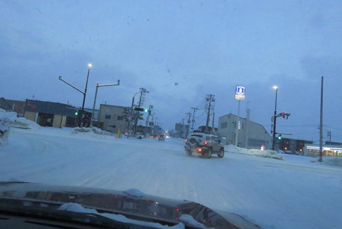 webnews今朝の北見/交差点から奥は常呂方面