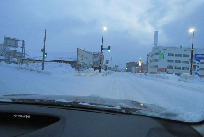 webnews今朝の北見/交差点から北4条通り側のパレスビル方向