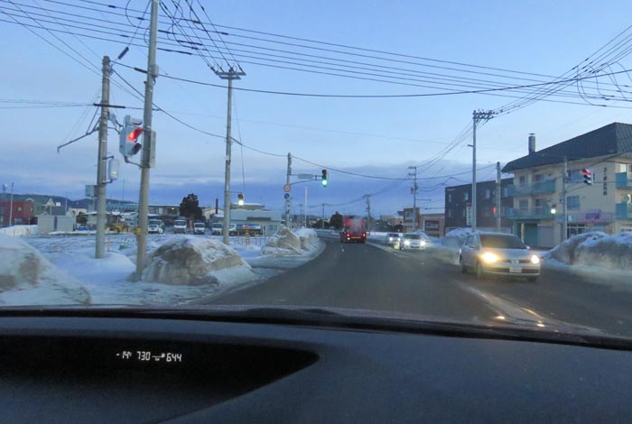 webnews今朝の北見/無加川橋を渡り南大通り交差点方向