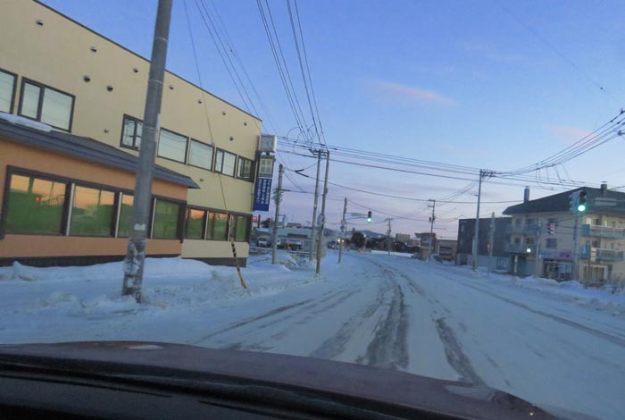 webnews今朝の北見/無加川橋を渡り南大通り交差点方向