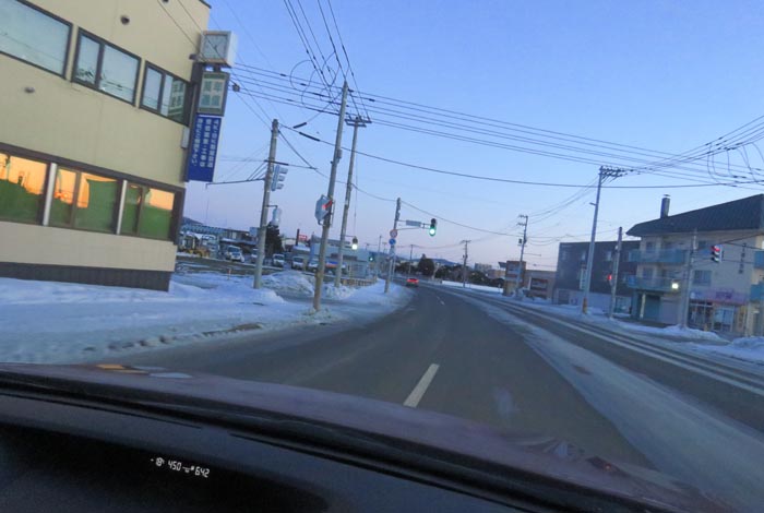 webnews今朝の北見/無加川橋を渡り南大通り交差点方向