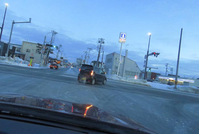 webnews今朝の北見/交差点から奥は常呂方面