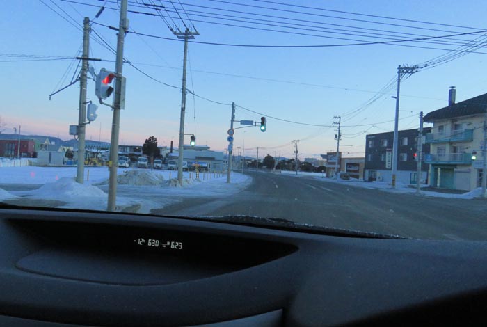 webnews今朝の北見/無加川橋を渡り南大通り交差点方向