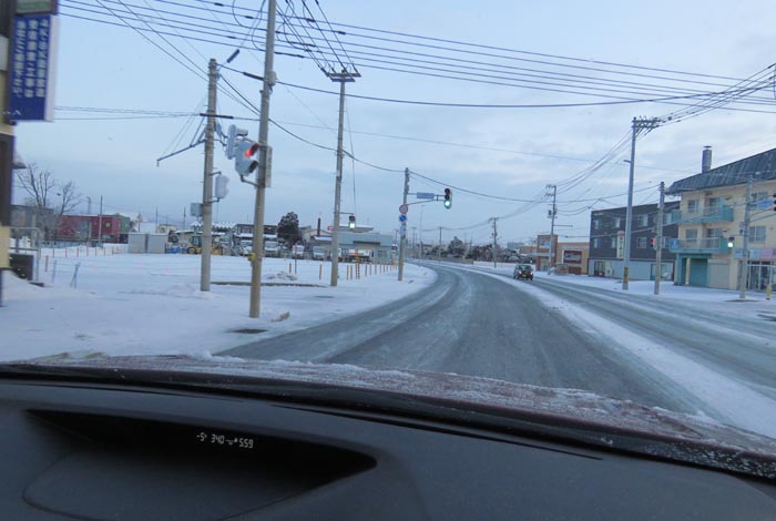 webnews今朝の北見/無加川橋を渡り南大通り交差点方向