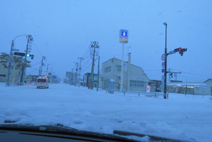 webnews今朝の北見/交差点から奥は常呂方面