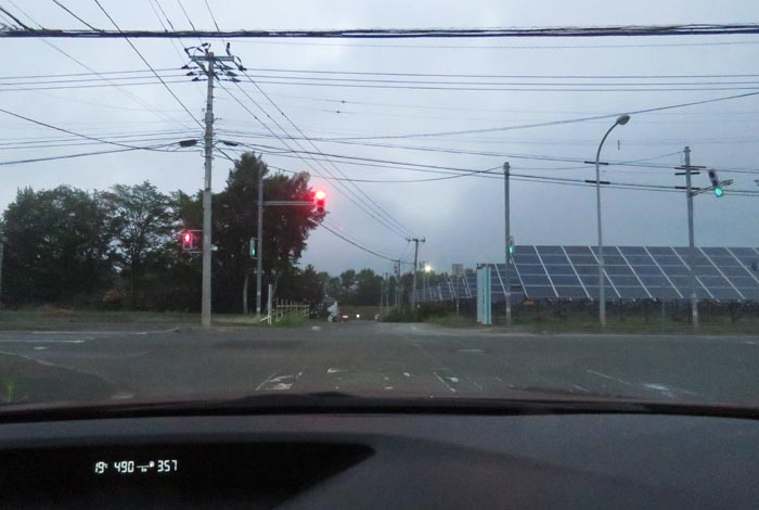 webnews今朝の北見/交差点から奥が無加川の右岸堤防